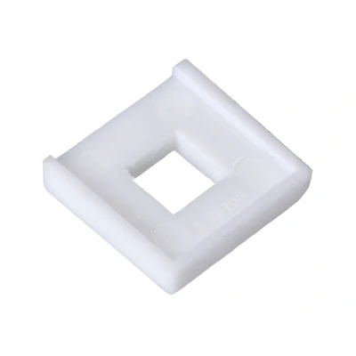 Kép: Szigetelőtest üresjárat szabályozó Simson S51, S53, S70, S83, SR50, SR80, KR51/2, M531, M541, M741, M541 modellekhez.