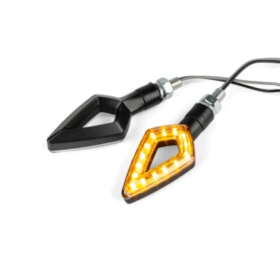 Kép: LED irányjelzők fekete / fehér nyíllal