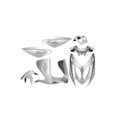 Kép: A burkolatkészlet 7 db ezüstszürke Yamaha Aerox 2013 előtti