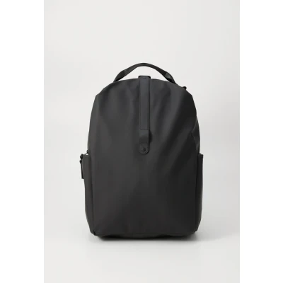 Kép: Rains CLIP Front Backpack Unisex Hátizsák, Méret: One Size, Black