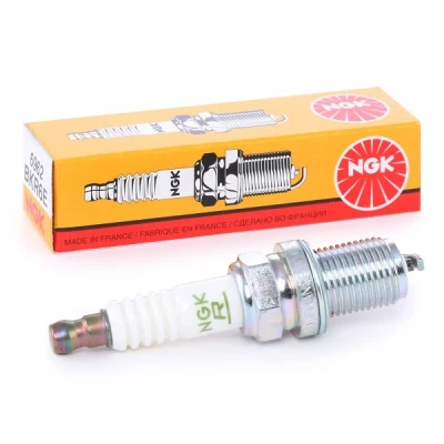 Kép: NGK 6962 Gyújtógyertya M14 x 1,25 SW: 16 mm VOLKSWAGEN: Golf 5, Passat B6 Variant, Plus / Crossgolf, RENAULT: MEGANE 2, Thalia 1, Kangoo I