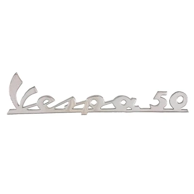 Kép: Vespa 50 köbcentis króm embléma
