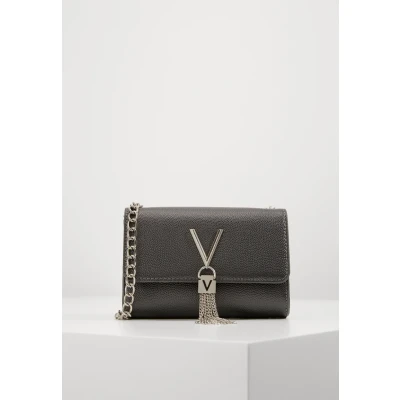 Kép: Valentino Bags Divina Keresztpántos táska, Méret: One Size, Cannafucil